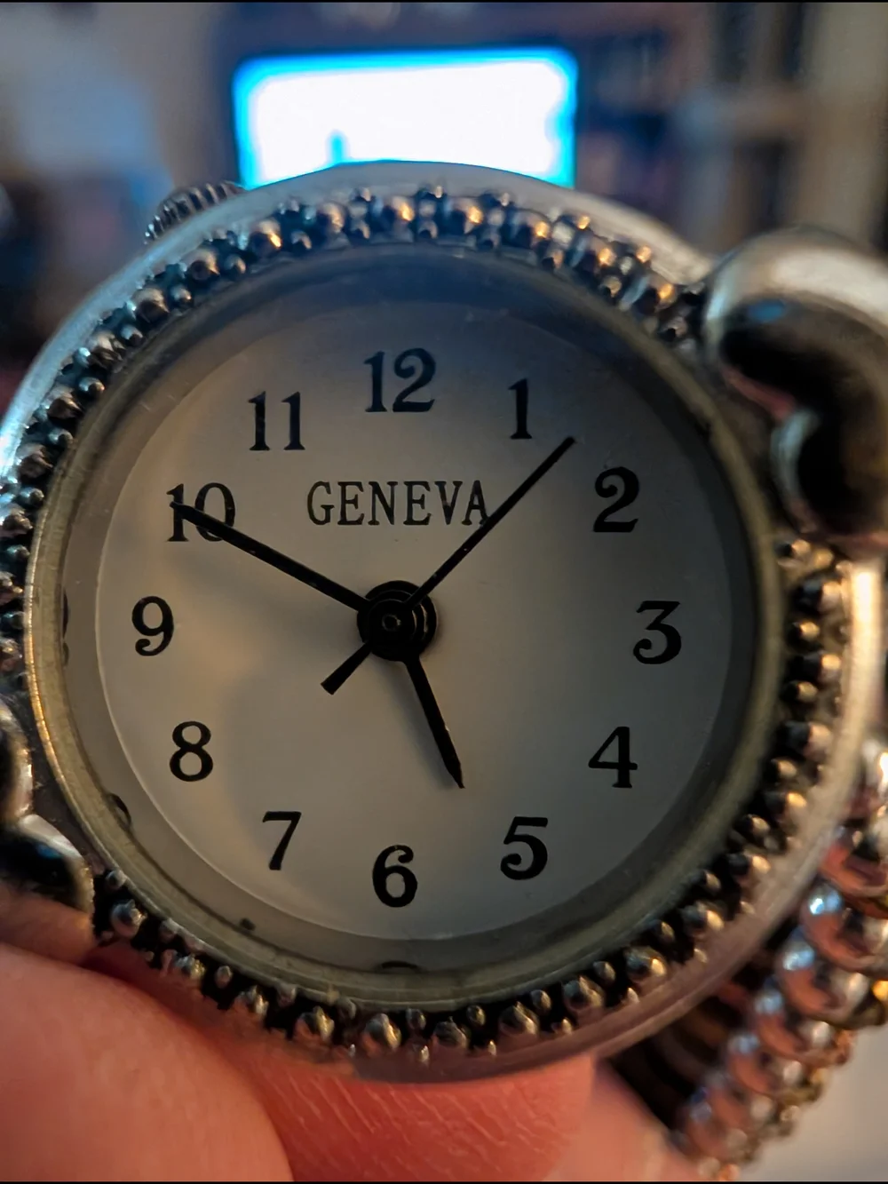 Geneva Silver Tone Heart Detail Ladies Watch with White Dial Brand New Battery